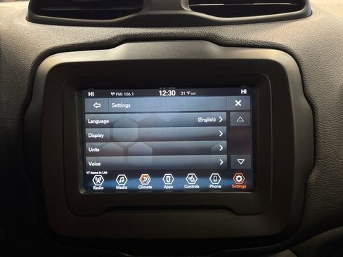 Used 2020 Jeep Renegade Latitude w/ Cold Weather Group image 25