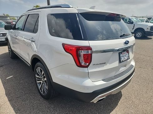 Used 2017 Ford Explorer Platinum AWD/4WD image 11