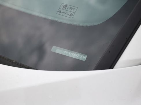 Certified 2026 Volvo XC40 B5 Plus AWD/4WD image 17