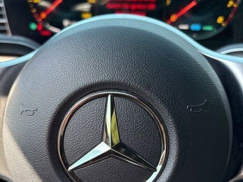 Used 2022 Mercedes-Benz GLS 450 4MATIC image 16