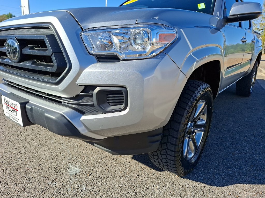 Used 2023 Toyota Tacoma SR AWD/4WD image 9