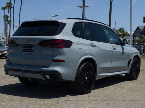 New 2026 BMW X5 xDrive40i w/ M Sport Package AWD/4WD image 17