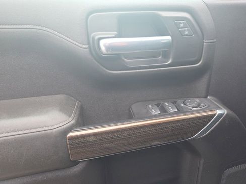Used 2021 Chevrolet Silverado 1500 RST image 11