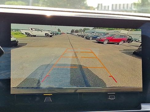 Used 2022 Chevrolet Silverado 1500 LT image 18