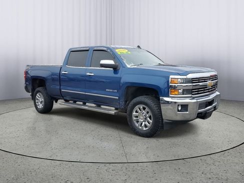 Used 2016 Chevrolet Silverado 2500 LTZ image 2