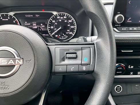 Used 2023 Nissan Rogue SV image 22