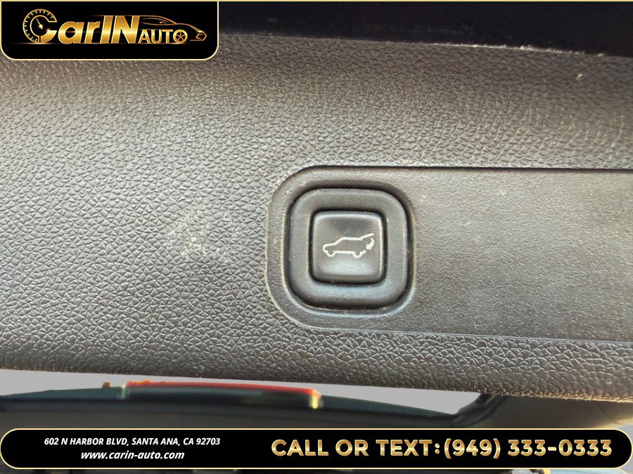 Used 2009 Chevrolet Tahoe LT w/ Luxury Package AWD/4WD image 24