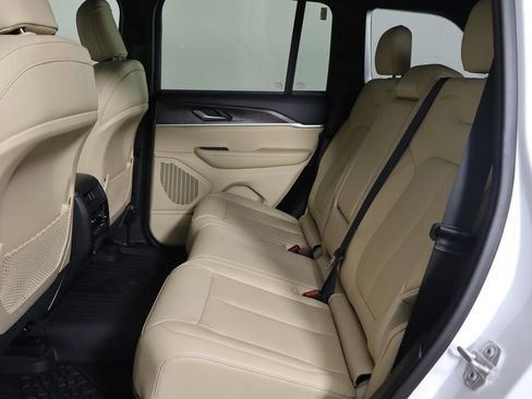 Used 2023 Jeep Grand Cherokee Limited w/ Trailer Tow Prep Group (B) image 16