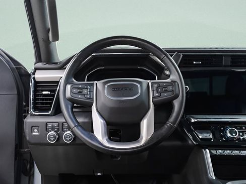 Used 2024 GMC Sierra 2500 Denali w/ Denali Reserve Package AWD/4WD image 9
