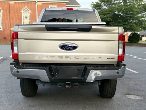 Used 2017 Ford F250 Lariat w/ Lariat Ultimate Package AWD/4WD image 5