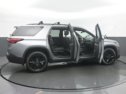 Used 2023 Chevrolet Traverse LT w/ Rear Camera Mirror Package AWD/4WD image 57