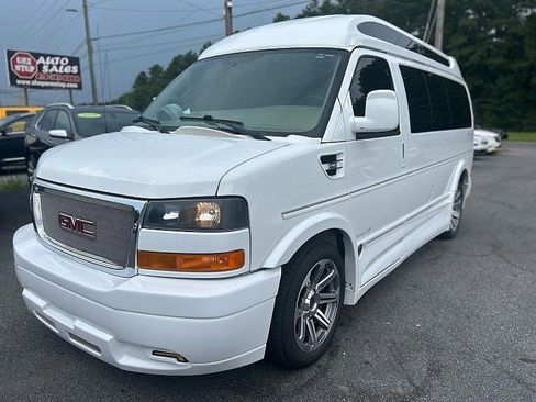 Used 2016 GMC Savana 2500 image 2