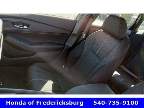 Used 2025 Honda Accord Sport image 31