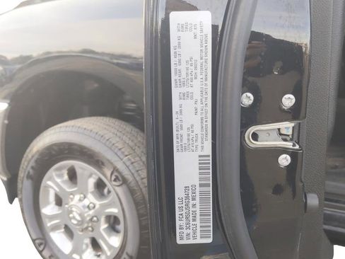 Used 2024 RAM 2500 Big Horn image 18