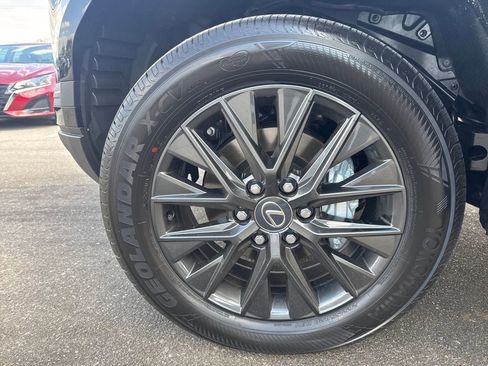 Used 2026 Lexus GX 550 image 29