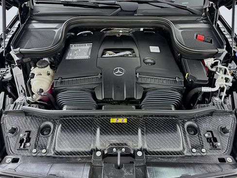 New 2026 Mercedes-Benz GLS 580 4MATIC image 11