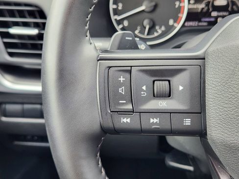 Used 2025 Nissan Rogue SV FWD image 27