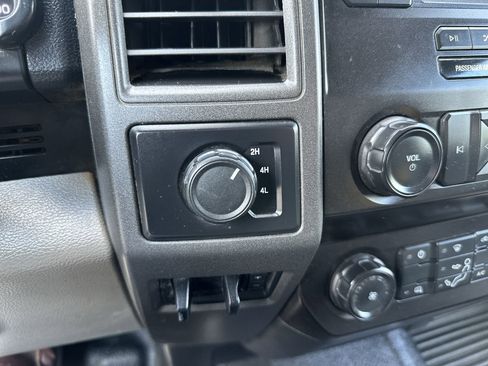 Used 2020 Ford F550 4x4 Regular Cab Super Duty image 19