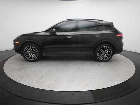 Certified 2022 Porsche Cayenne AWD/4WD image 8
