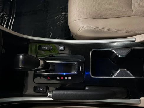 Used 2017 Honda Accord Touring image 12