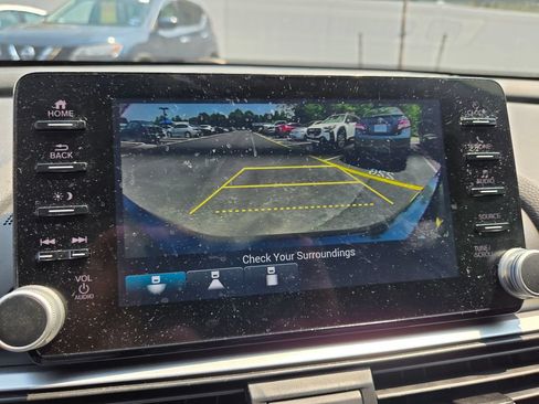 Used 2022 Honda Accord Sport Special Edition image 9