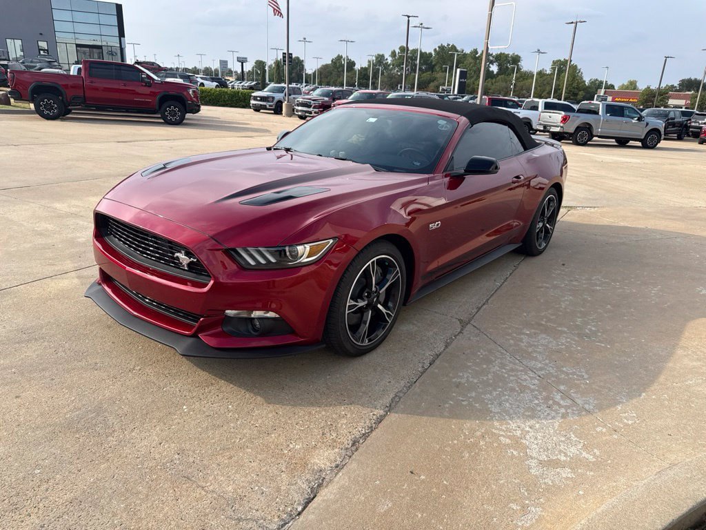 Used 2017 Ford Mustang GT Premium w/ Equipment Group 401A RWD image 3