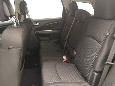 Used 2019 Dodge Journey SE w/ Connectivity Group image 18