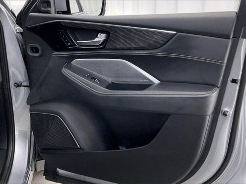 Used 2025 Acura MDX w/ Advance Package image 22