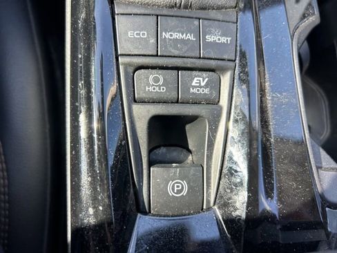 Used 2025 Toyota Camry XLE w/ Premium Plus Package image 20