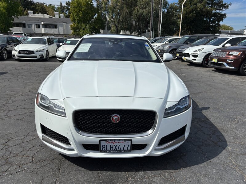 Used 2017 Jaguar XF Premium RWD image 8
