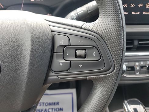 New 2025 Buick Envista Preferred image 22