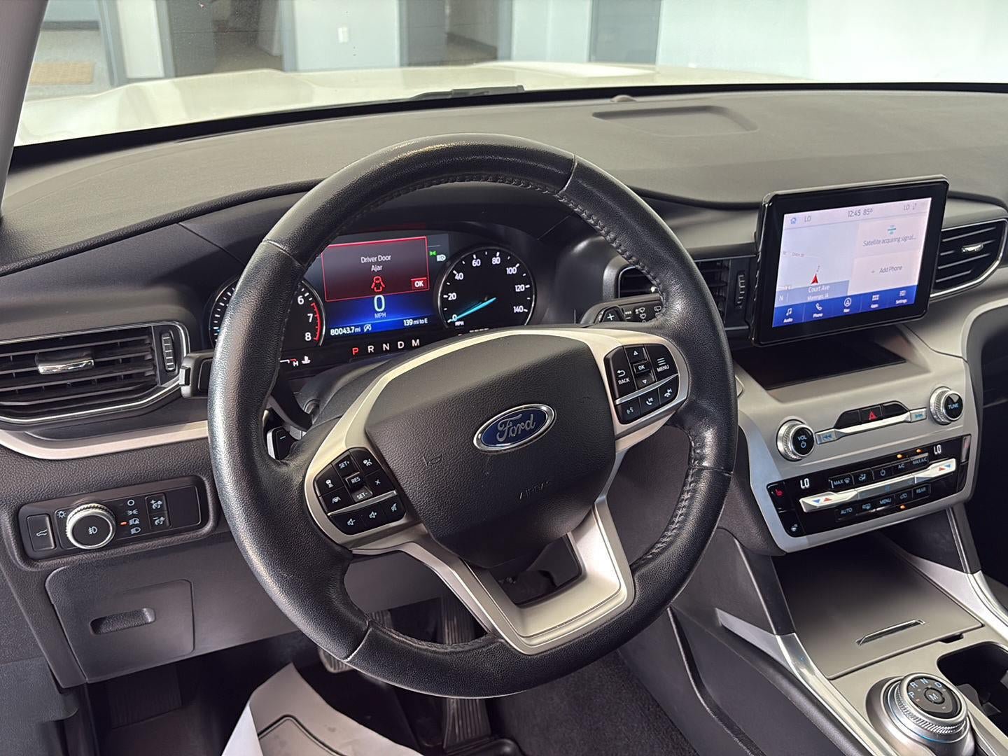 Used 2020 Ford Explorer XLT w/ Equipment Group 202A AWD/4WD image 14