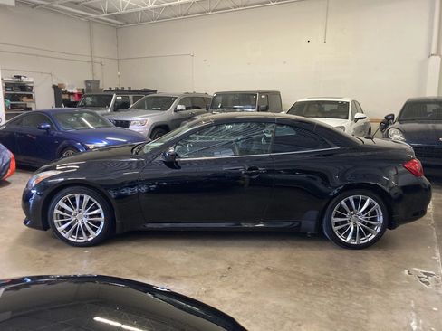 Used 2013 INFINITI G37 Convertible w/ Premium Pkg RWD image 7
