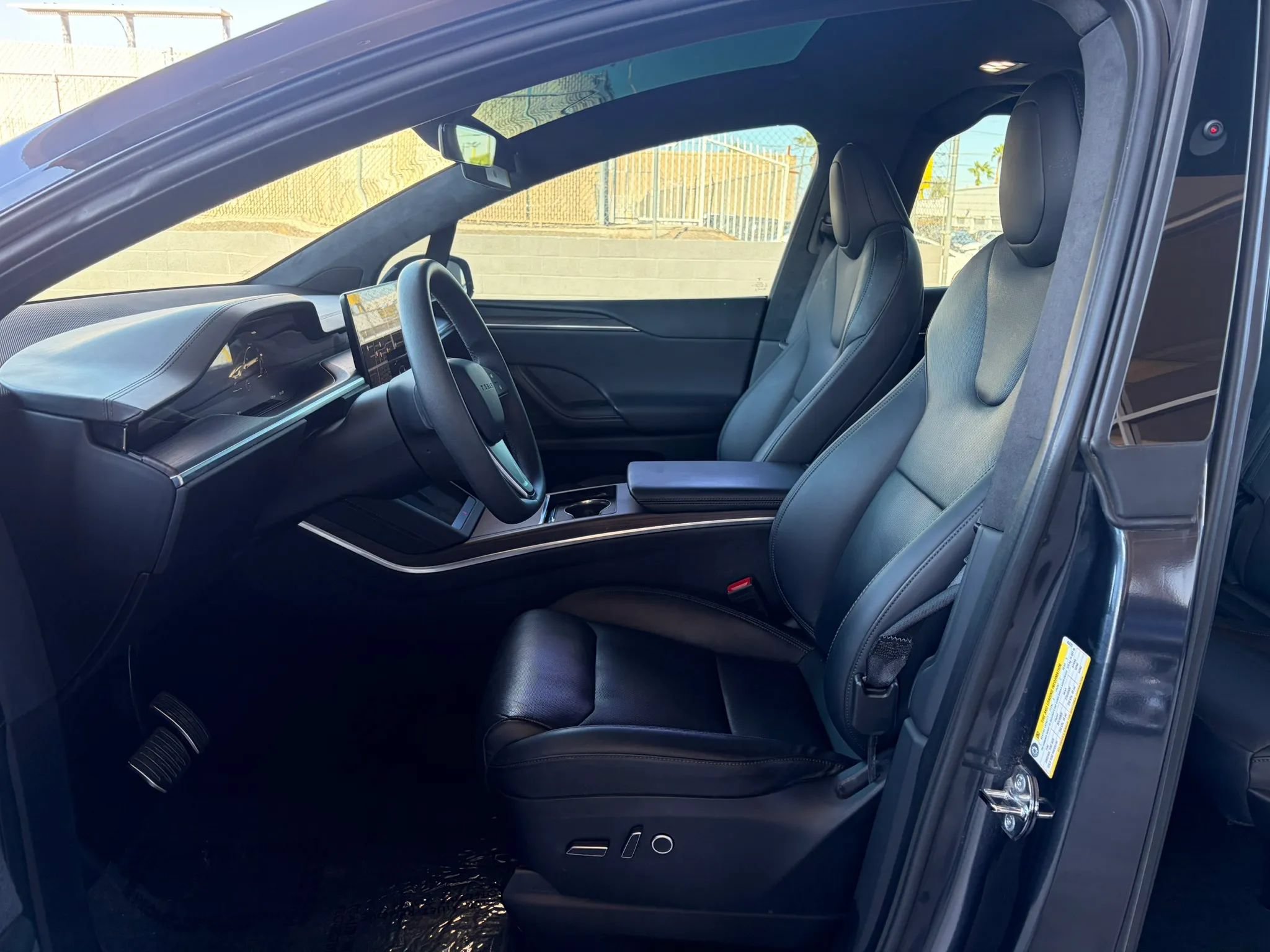 Used 2024 Tesla Model X AWD/4WD image 11