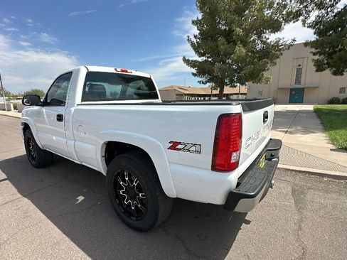 Used 2006 Chevrolet Silverado 1500 W/T w/ Skid Plate Package AWD/4WD image 2