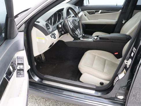 Used 2014 Mercedes-Benz C 350 Sport image 14