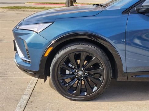 Used 2024 Buick Envista Sport Touring w/ Experience Buick Package image 8