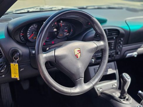 Used 2004 Porsche 911 Carrera image 19