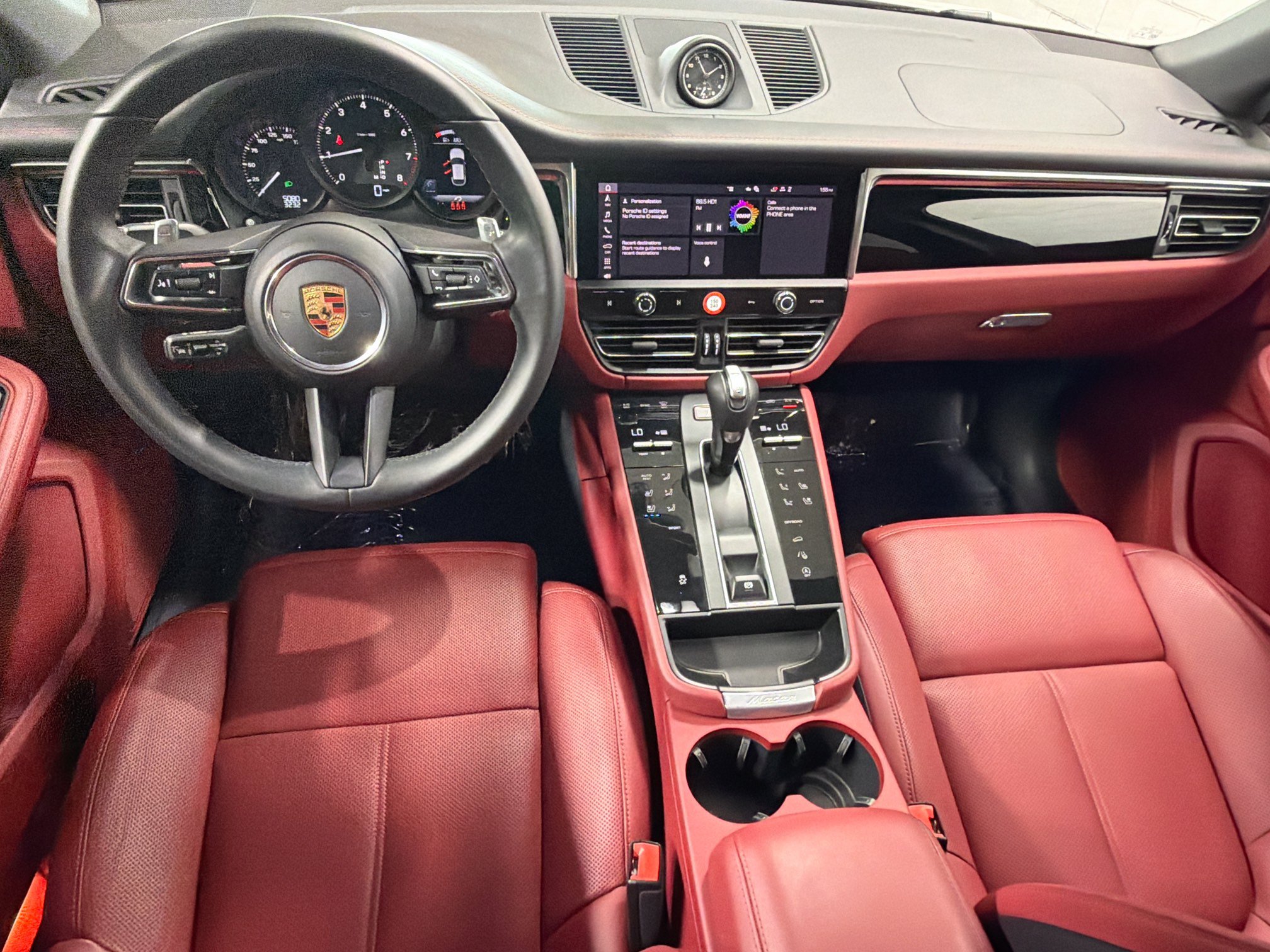 Certified 2026 Porsche Macan AWD/4WD image 16