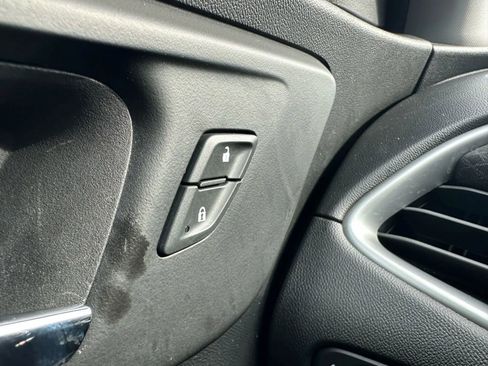 Used 2023 Chevrolet Malibu LT image 24