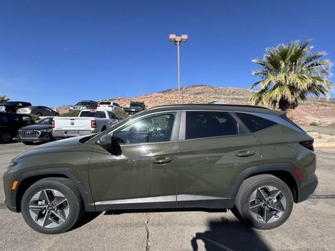 Used 2025 Hyundai Tucson SEL image 2