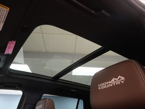 Used 2023 Chevrolet Tahoe High Country AWD/4WD image 4