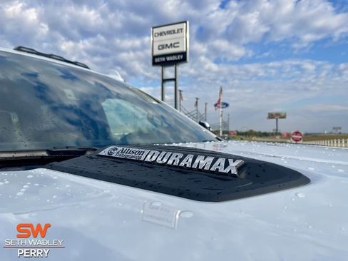 New 2026 Chevrolet Silverado 3500 High Country w/ Technology Package image 8