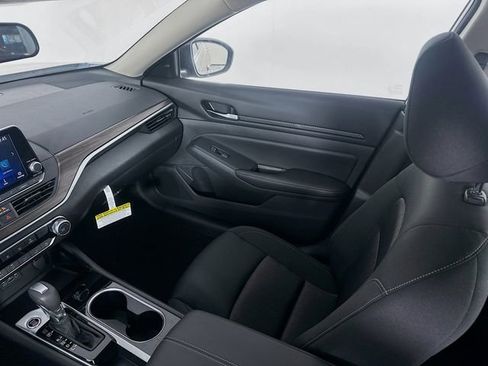 New 2025 Nissan Altima 2.5 SV image 24