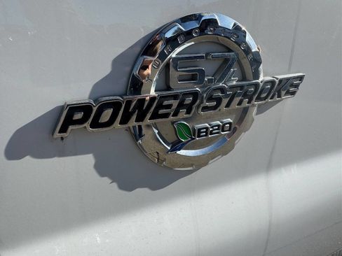 Used 2015 Ford F550 4x4 Regular Cab Super Duty image 4