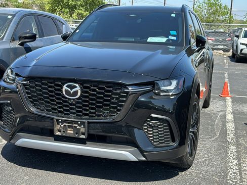 Used 2025 MAZDA MAZDA3 Hatchback w/ Appearance Package image 4