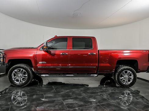 Used 2018 Chevrolet Silverado 2500 High Country w/ Duramax Plus Package AWD/4WD image 6