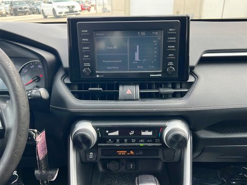 Used 2020 Toyota RAV4 LE image 13