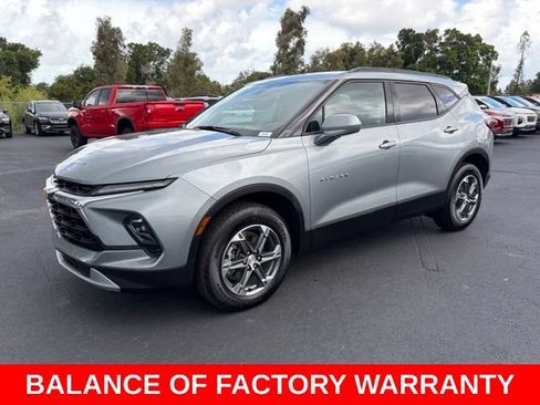 Used 2024 Chevrolet Blazer LT w/ Convenience Package FWD image 3