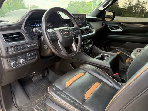 Used 2021 GMC Yukon AT4 w/ AT4 Premium Plus Package AWD/4WD image 12